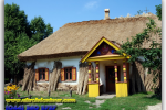 Музей архитектуры и быта Надднепрянщины. Туры из Киева от Ukrainian Tour (044) 360 5737